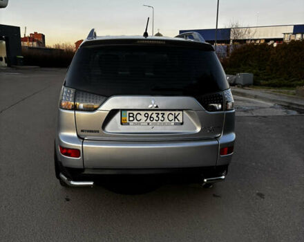 Серый Мицубиси Аутлендер ХЛ, объемом двигателя 2.36 л и пробегом 177 тыс. км за 8750 $, фото 7 на Automoto.ua