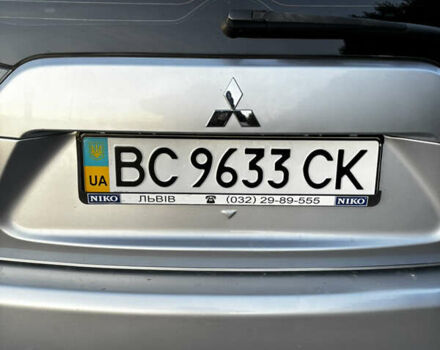 Серый Мицубиси Аутлендер ХЛ, объемом двигателя 2.36 л и пробегом 177 тыс. км за 8750 $, фото 8 на Automoto.ua