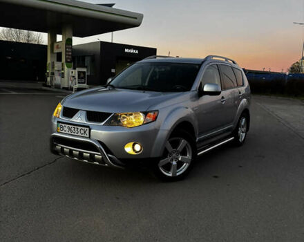Серый Мицубиси Аутлендер ХЛ, объемом двигателя 2.36 л и пробегом 177 тыс. км за 8750 $, фото 21 на Automoto.ua