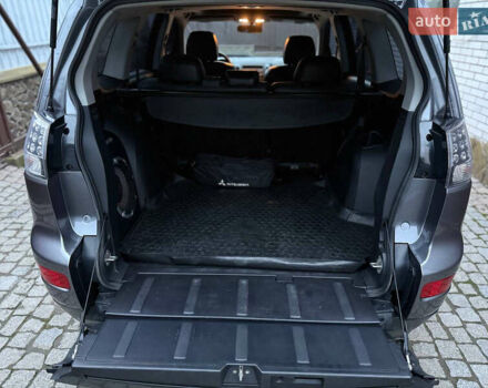 Сірий Міцубісі Аутлендер ХЛ, об'ємом двигуна 3 л та пробігом 132 тис. км за 9600 $, фото 10 на Automoto.ua