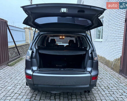 Сірий Міцубісі Аутлендер ХЛ, об'ємом двигуна 3 л та пробігом 132 тис. км за 9600 $, фото 8 на Automoto.ua