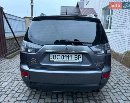 Сірий Міцубісі Аутлендер ХЛ, об'ємом двигуна 3 л та пробігом 132 тис. км за 9600 $, фото 7 на Automoto.ua