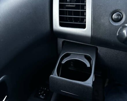 Серый Мицубиси Аутлендер ХЛ, объемом двигателя 2.36 л и пробегом 177 тыс. км за 8750 $, фото 48 на Automoto.ua