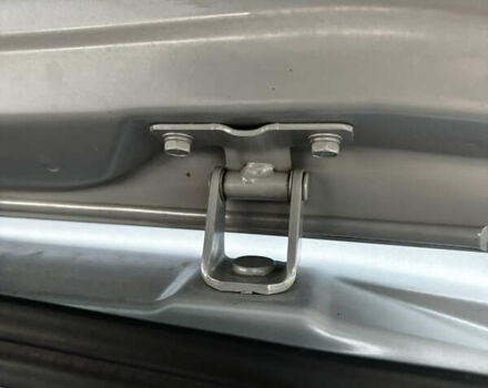 Серый Мицубиси Аутлендер ХЛ, объемом двигателя 2.36 л и пробегом 177 тыс. км за 8750 $, фото 60 на Automoto.ua