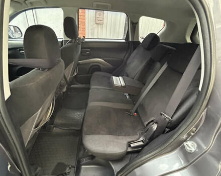 Серый Мицубиси Аутлендер ХЛ, объемом двигателя 2.36 л и пробегом 153 тыс. км за 11500 $, фото 9 на Automoto.ua