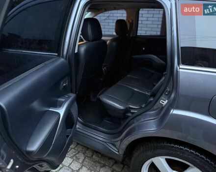 Сірий Міцубісі Аутлендер ХЛ, об'ємом двигуна 3 л та пробігом 132 тис. км за 9600 $, фото 20 на Automoto.ua