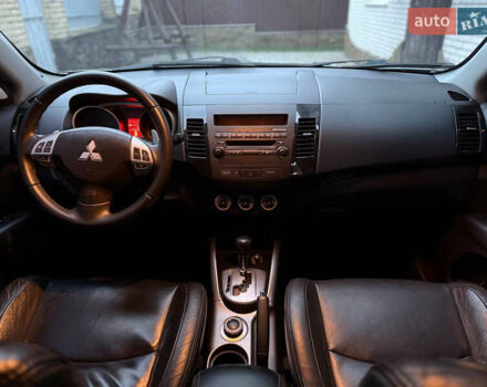 Сірий Міцубісі Аутлендер ХЛ, об'ємом двигуна 3 л та пробігом 132 тис. км за 9600 $, фото 19 на Automoto.ua