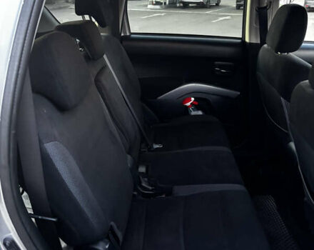 Серый Мицубиси Аутлендер ХЛ, объемом двигателя 2.36 л и пробегом 177 тыс. км за 8750 $, фото 30 на Automoto.ua