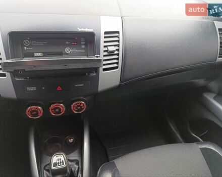 Серый Мицубиси Аутлендер ХЛ, объемом двигателя 2.3 л и пробегом 289 тыс. км за 10333 $, фото 25 на Automoto.ua