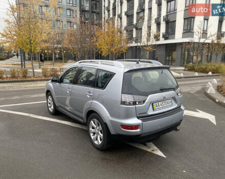 Серый Мицубиси Аутлендер ХЛ, объемом двигателя 2.4 л и пробегом 182 тыс. км за 9800 $, фото 6 на Automoto.ua