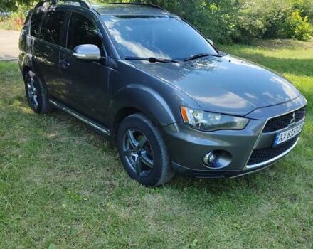 Серый Мицубиси Аутлендер ХЛ, объемом двигателя 2.36 л и пробегом 235 тыс. км за 10800 $, фото 8 на Automoto.ua