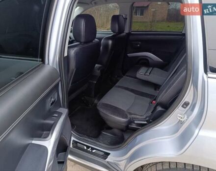 Серый Мицубиси Аутлендер ХЛ, объемом двигателя 2 л и пробегом 209 тыс. км за 9555 $, фото 33 на Automoto.ua