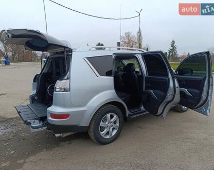 Серый Мицубиси Аутлендер ХЛ, объемом двигателя 2 л и пробегом 209 тыс. км за 9555 $, фото 13 на Automoto.ua