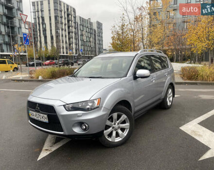 Серый Мицубиси Аутлендер ХЛ, объемом двигателя 2.4 л и пробегом 182 тыс. км за 9800 $, фото 2 на Automoto.ua