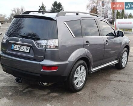 Серый Мицубиси Аутлендер ХЛ, объемом двигателя 2.3 л и пробегом 289 тыс. км за 10333 $, фото 2 на Automoto.ua