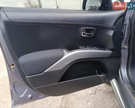 Серый Мицубиси Аутлендер ХЛ, объемом двигателя 2.3 л и пробегом 289 тыс. км за 10333 $, фото 15 на Automoto.ua