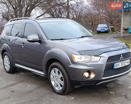 Серый Мицубиси Аутлендер ХЛ, объемом двигателя 2.3 л и пробегом 289 тыс. км за 10333 $, фото 7 на Automoto.ua