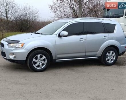 Серый Мицубиси Аутлендер ХЛ, объемом двигателя 2 л и пробегом 209 тыс. км за 9555 $, фото 4 на Automoto.ua
