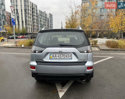 Серый Мицубиси Аутлендер ХЛ, объемом двигателя 2.4 л и пробегом 182 тыс. км за 9800 $, фото 11 на Automoto.ua