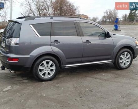 Серый Мицубиси Аутлендер ХЛ, объемом двигателя 2.3 л и пробегом 289 тыс. км за 10333 $, фото 9 на Automoto.ua