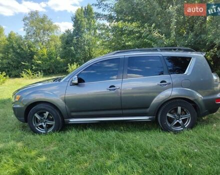 Серый Мицубиси Аутлендер ХЛ, объемом двигателя 2.36 л и пробегом 235 тыс. км за 10800 $, фото 7 на Automoto.ua