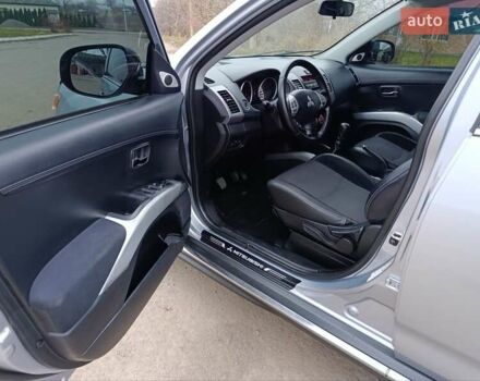 Серый Мицубиси Аутлендер ХЛ, объемом двигателя 2 л и пробегом 209 тыс. км за 9555 $, фото 16 на Automoto.ua