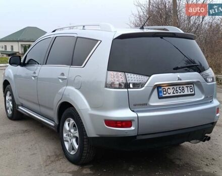 Серый Мицубиси Аутлендер ХЛ, объемом двигателя 2 л и пробегом 209 тыс. км за 9555 $, фото 6 на Automoto.ua