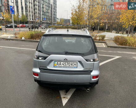 Серый Мицубиси Аутлендер ХЛ, объемом двигателя 2.4 л и пробегом 182 тыс. км за 9800 $, фото 10 на Automoto.ua