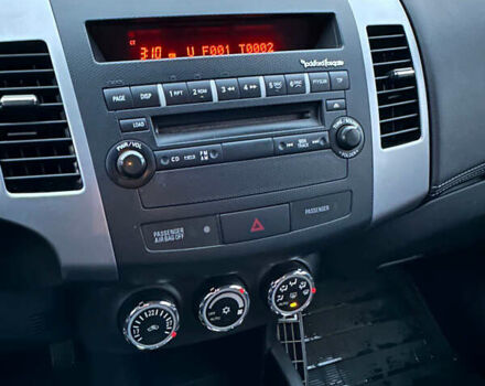 Сірий Міцубісі Аутлендер ХЛ, об'ємом двигуна 2.2 л та пробігом 259 тис. км за 11500 $, фото 17 на Automoto.ua