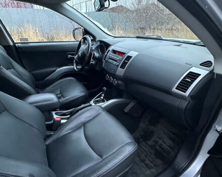 Сірий Міцубісі Аутлендер ХЛ, об'ємом двигуна 2.2 л та пробігом 259 тис. км за 11500 $, фото 15 на Automoto.ua