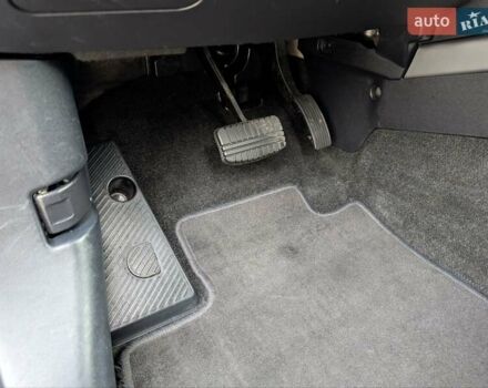 Серый Мицубиси Аутлендер ХЛ, объемом двигателя 2.2 л и пробегом 266 тыс. км за 11250 $, фото 45 на Automoto.ua