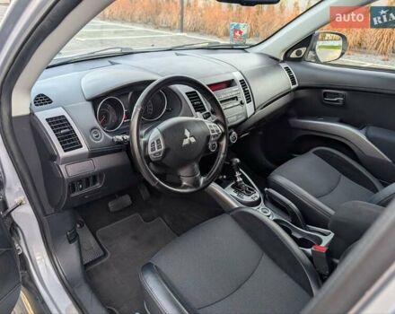 Серый Мицубиси Аутлендер ХЛ, объемом двигателя 2.2 л и пробегом 266 тыс. км за 11250 $, фото 32 на Automoto.ua