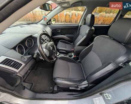 Серый Мицубиси Аутлендер ХЛ, объемом двигателя 2.2 л и пробегом 266 тыс. км за 11250 $, фото 33 на Automoto.ua