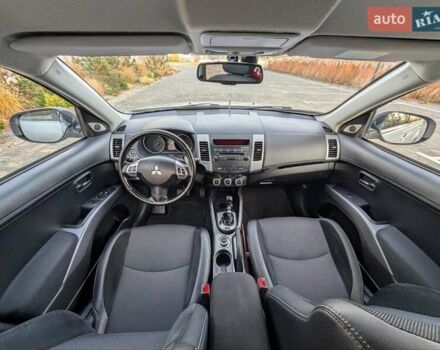 Серый Мицубиси Аутлендер ХЛ, объемом двигателя 2.2 л и пробегом 266 тыс. км за 11250 $, фото 34 на Automoto.ua