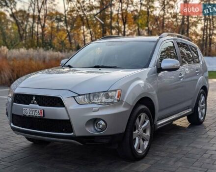 Сірий Міцубісі Аутлендер ХЛ, об'ємом двигуна 2.2 л та пробігом 266 тис. км за 11250 $, фото 1 на Automoto.ua