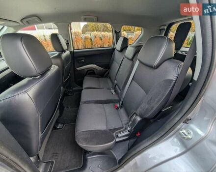 Сірий Міцубісі Аутлендер ХЛ, об'ємом двигуна 2.2 л та пробігом 266 тис. км за 11250 $, фото 53 на Automoto.ua