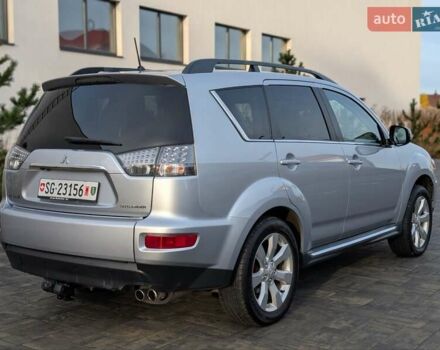 Сірий Міцубісі Аутлендер ХЛ, об'ємом двигуна 2.2 л та пробігом 266 тис. км за 11250 $, фото 8 на Automoto.ua