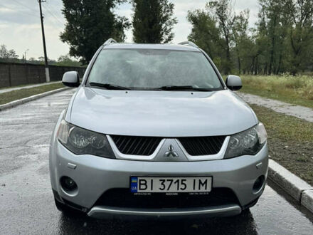 Мицубиси Аутлендер ХЛ 2007 в Кременчуге на Automoto.ua Серый Мицубиси Аутлендер ХЛ, объемом двигателя 2.36 л и пробегом 264 тыс. км за 7950 $, фото 1 на Automoto.ua