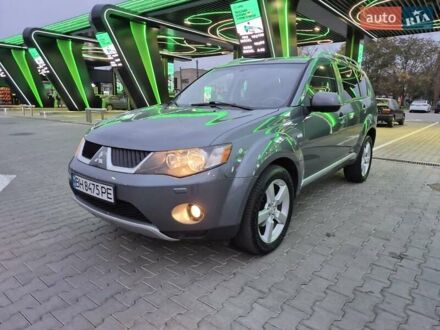 Серый Мицубиси Аутлендер ХЛ, объемом двигателя 2.2 л и пробегом 268 тыс. км за 8999 $, фото 1 на Automoto.ua