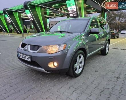 Серый Мицубиси Аутлендер ХЛ, объемом двигателя 2.2 л и пробегом 268 тыс. км за 8999 $, фото 1 на Automoto.ua
