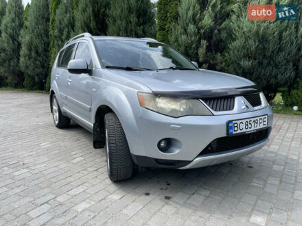 Мицубиси Аутлендер ХЛ 2007 в Самборе на Automoto.ua Серый Мицубиси Аутлендер ХЛ, объемом двигателя 2 л и пробегом 251 тыс. км за 8950 $, фото 1 на Automoto.ua