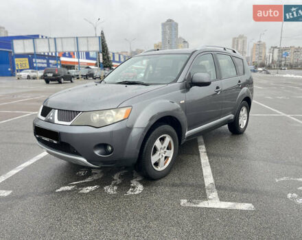 Сірий Міцубісі Аутлендер ХЛ, об'ємом двигуна 2 л та пробігом 235 тис. км за 4800 $, фото 1 на Automoto.ua