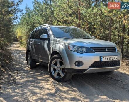 Сірий Міцубісі Аутлендер ХЛ, об'ємом двигуна 3 л та пробігом 216 тис. км за 10200 $, фото 1 на Automoto.ua
