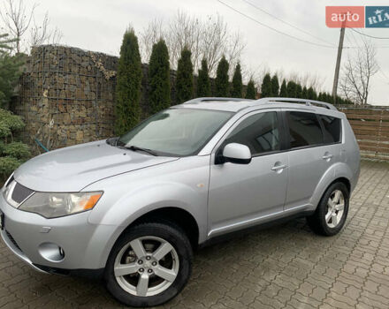 Сірий Міцубісі Аутлендер ХЛ, об'ємом двигуна 2 л та пробігом 310 тис. км за 6999 $, фото 1 на Automoto.ua