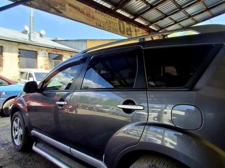 Мицубиси Аутлендер ХЛ 2008 в Черновцах на Automoto.ua Серый Мицубиси Аутлендер ХЛ, объемом двигателя 2.99 л и пробегом 115 тыс. км за 9200 $, фото 1 на Automoto.ua