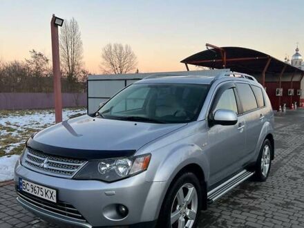 Мицубиси Аутлендер ХЛ 2008 в Новый Роздол на Automoto.ua Серый Мицубиси Аутлендер ХЛ, объемом двигателя 3 л и пробегом 270 тыс. км за 8900 $, фото 1 на Automoto.ua