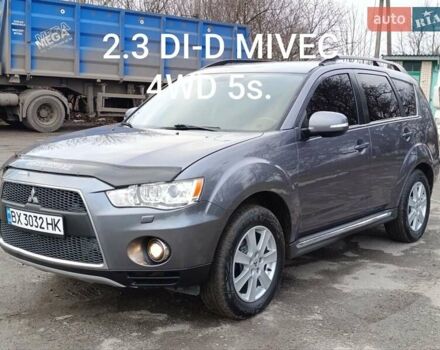 Сірий Міцубісі Аутлендер ХЛ, об'ємом двигуна 2.3 л та пробігом 289 тис. км за 10333 $, фото 1 на Automoto.ua