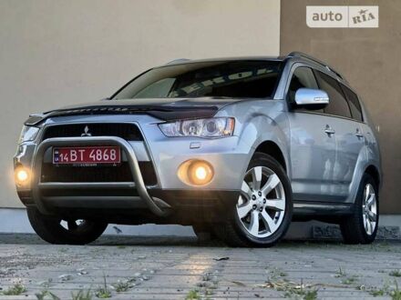 Міцубісі Аутлендер ХЛ 2010 у Дрогобичі на Automoto.ua Сірий Міцубісі Аутлендер ХЛ, об'ємом двигуна 2 л та пробігом 179 тис. км за 11450 $, фото 1 на Automoto.ua