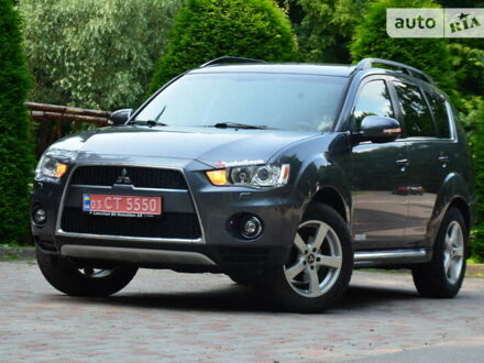 Міцубісі Аутлендер ХЛ 2012 у Дрогобичі на Automoto.ua Сірий Міцубісі Аутлендер ХЛ, об'ємом двигуна 2.2 л та пробігом 177 тис. км за 11850 $, фото 1 на Automoto.ua