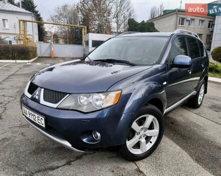 Синий Мицубиси Аутлендер ХЛ, объемом двигателя 3 л и пробегом 197 тыс. км за 9200 $, фото 3 на Automoto.ua